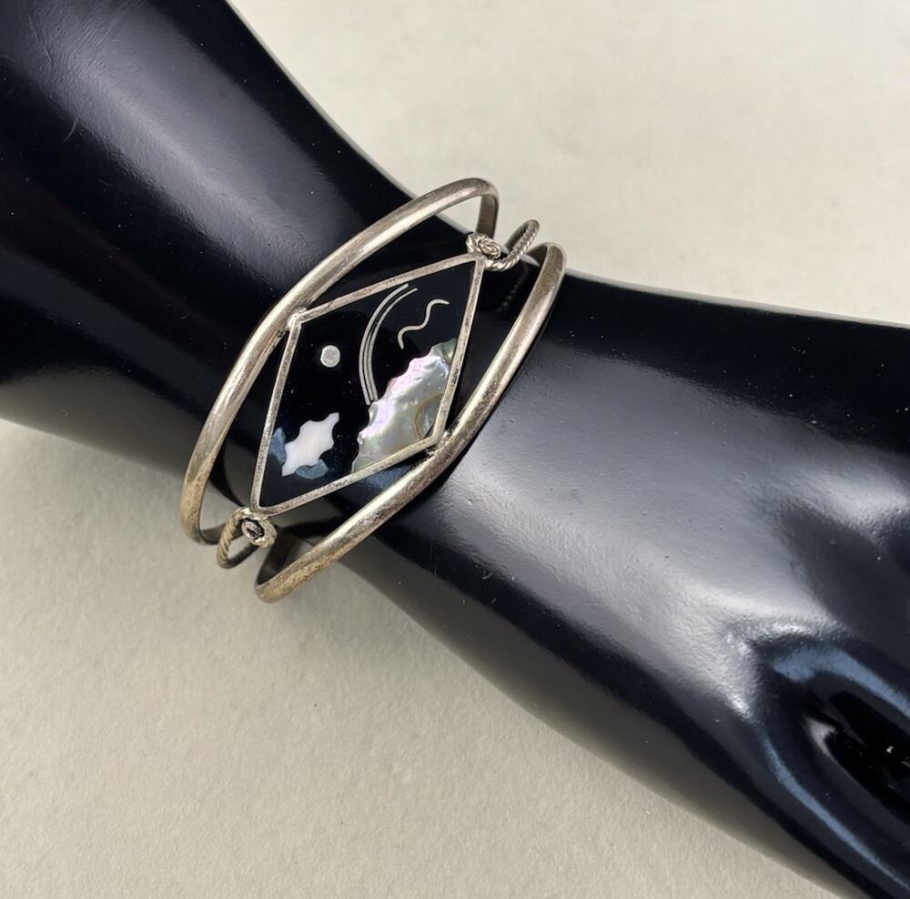 Vintage Alpaca Mexico Silver Cuff Diamond Shaped Bracelet Black Onyx MOP 6.5”